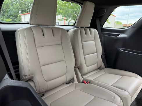 Used 2011 Ford Explorer Limited w/ 302A Rapid Spec Order Code image 30