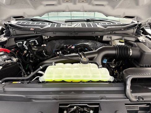 New 2025 Ford F150 XLT w/ Equipment Group 301A Standard image 9