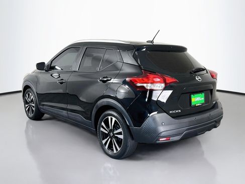 Used 2020 Nissan Kicks SV FWD image 7