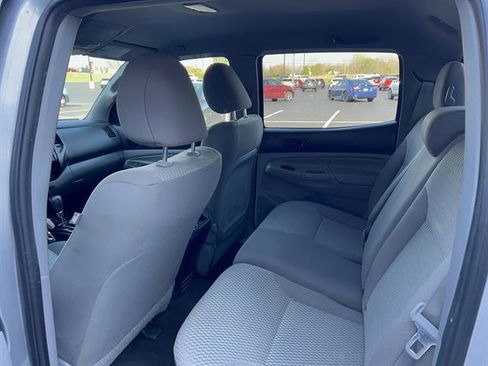 Used 2015 Toyota Tacoma 2WD Double Cab w/ Convenience Package image 14