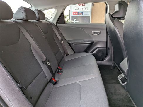 Used 2025 Kia K4 LXS image 28