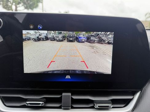 Used 2025 Chevrolet Equinox LT image 17