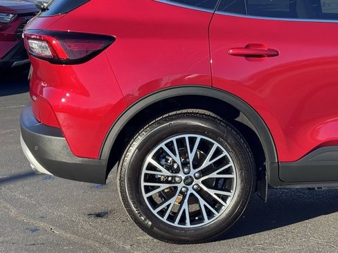 Used 2025 Ford Escape SE w/ PHEV Premium Package image 45