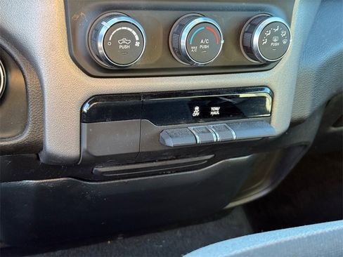 Used 2023 RAM 1500 Big Horn image 32