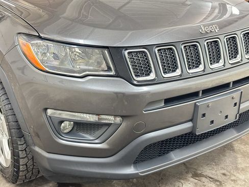 Used 2019 Jeep Compass Latitude w/ Popular Equipment Group AWD/4WD image 15