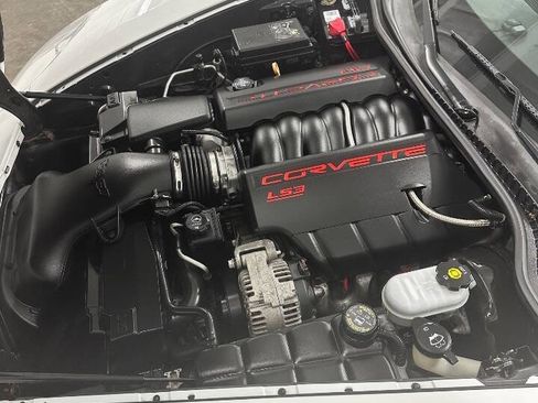 Used 2008 Chevrolet Corvette Indy 500 Pace Car Replica 2dr w/ Preferred Equipment Group image 12