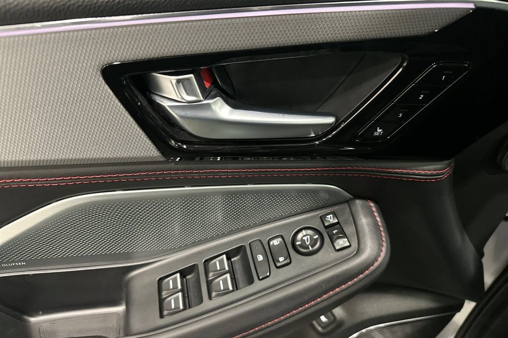 Used 2025 Acura MDX A-Spec AWD/4WD image 11