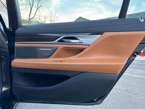 Used 2020 BMW 740i xDrive w/ Cold Weather Package image 32