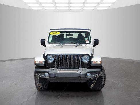 Used 2022 Jeep Gladiator Sport AWD/4WD image 2