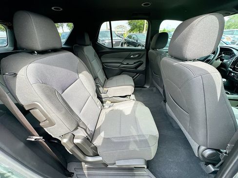 Used 2023 Chevrolet Traverse LT FWD image 27
