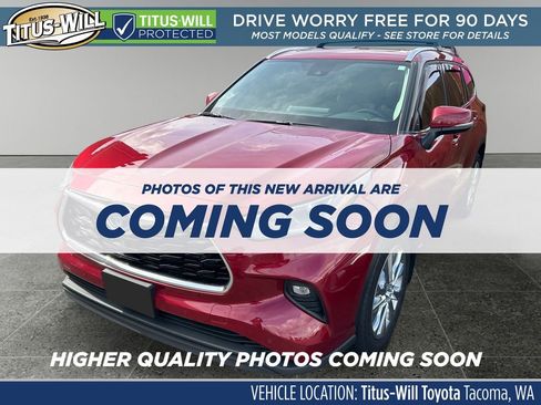 Used 2022 Toyota Highlander Limited image 2
