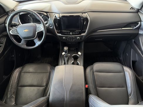 Used 2021 Chevrolet Traverse Premier FWD image 14