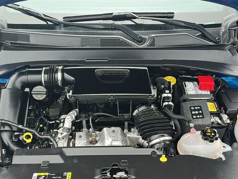 Used 2025 Jeep Compass Trailhawk AWD/4WD image 3