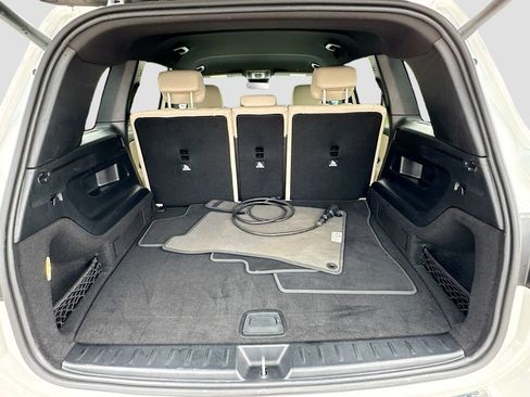 Used 2025 Mercedes-Benz GLB 250 4MATIC image 25