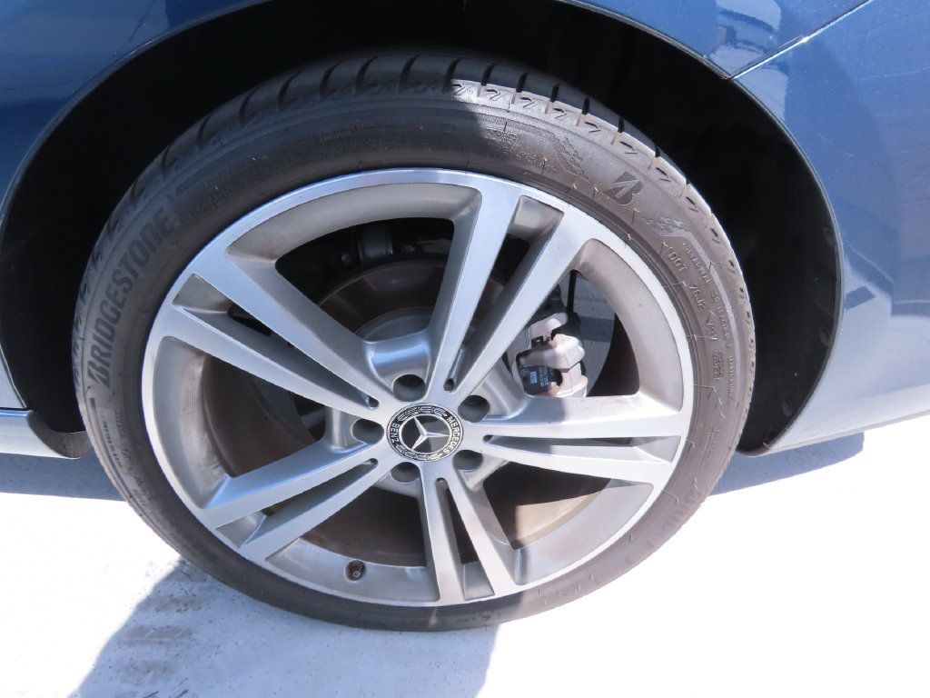 Used 2021 Mercedes-Benz CLA 250 image 16