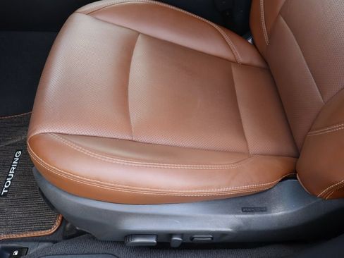 Used 2018 Subaru Outback 2.5i Touring AWD/4WD image 20