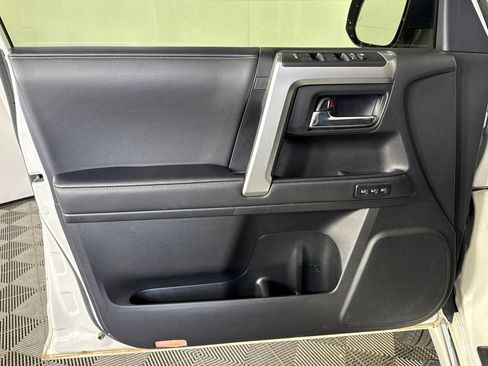 Used 2023 Toyota 4Runner Limited AWD/4WD image 37