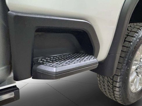 Used 2023 GMC Sierra 2500 Denali image 22