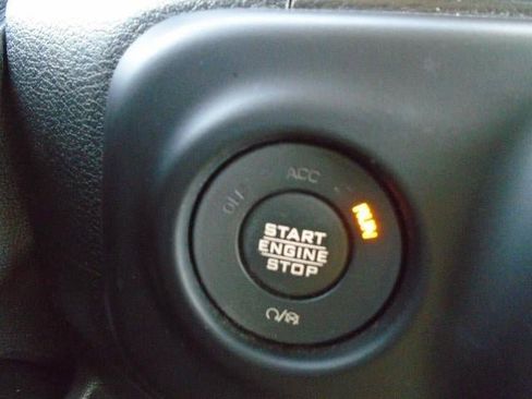 Used 2021 Jeep Wrangler Unlimited Sahara image 13