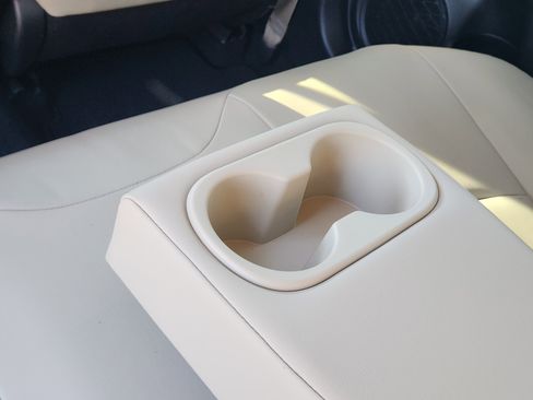 Used 2019 Toyota Prius image 42