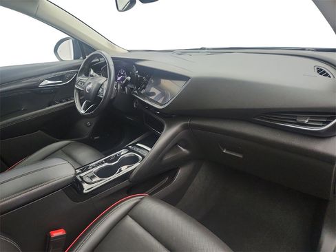 Used 2022 Buick Envision Essence w/ Technology Package I image 25