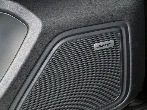 New 2026 Porsche Macan AWD/4WD image 7