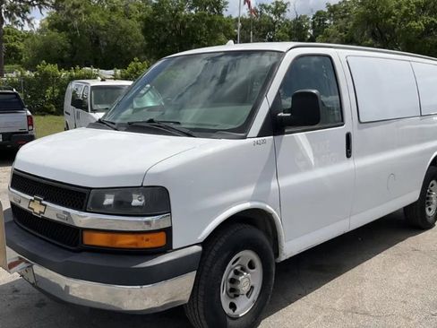 Used 2016 Chevrolet Express 3500 w/ Express Access Plus Package RWD image 1