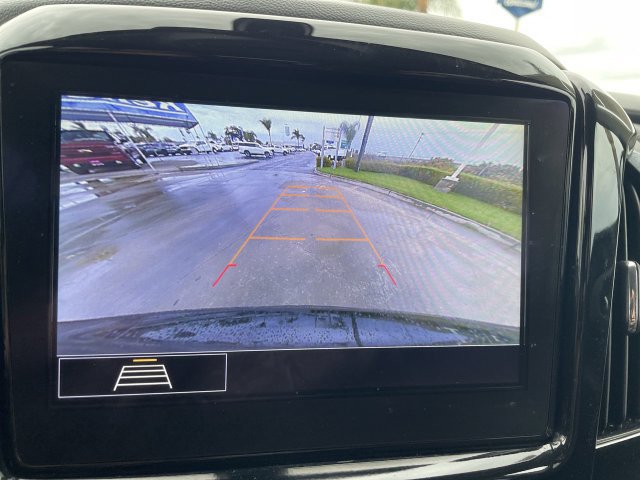 Used 2020 Chevrolet Traverse LT FWD image 14
