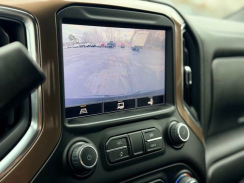 Used 2022 Chevrolet Silverado 1500 High Country w/ LPO, Dark Essentials Package image 16