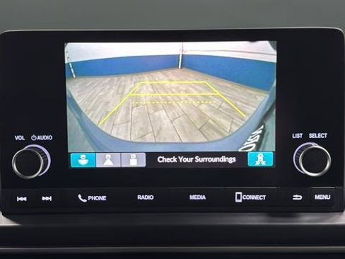 Used 2023 Honda Pilot Sport image 13
