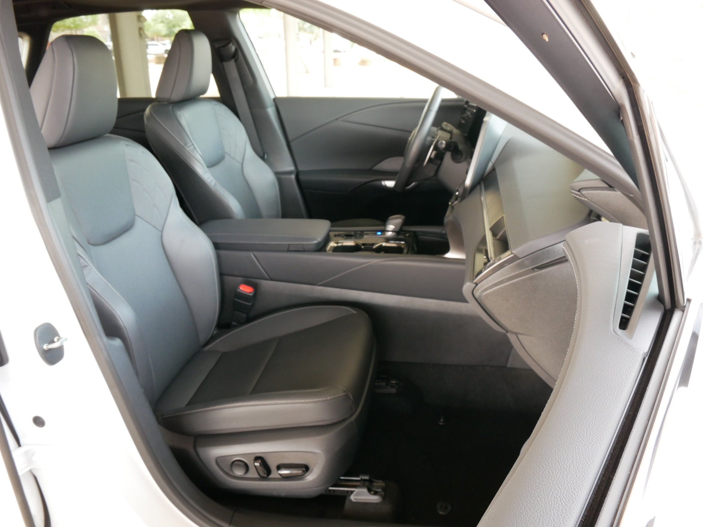 Used 2025 Lexus RX 350h w/ Convenience Package AWD/4WD image 8