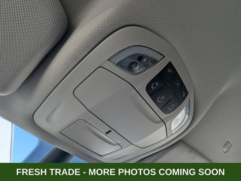 Used 2024 Chrysler Pacifica Touring-L image 32