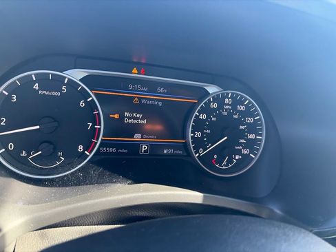 Used 2024 Nissan Sentra SV FWD image 11