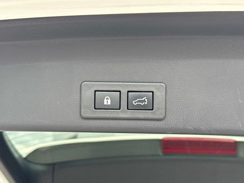 Used 2022 Subaru Ascent Limited w/ Technology Package AWD/4WD image 14