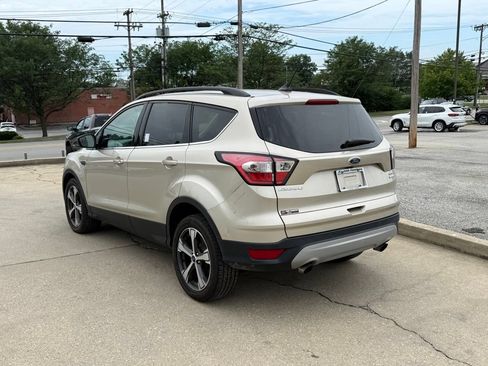 Used 2018 Ford Escape SEL FWD image 8