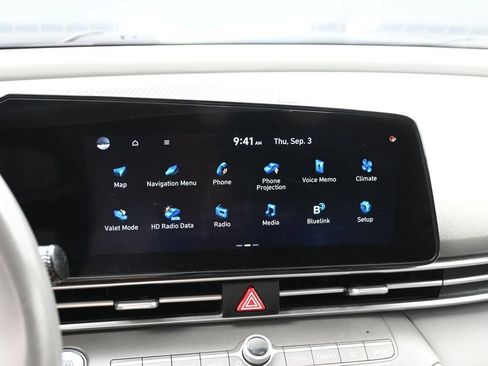 Used 2023 Hyundai Elantra SEL w/ Convenience Package FWD image 13