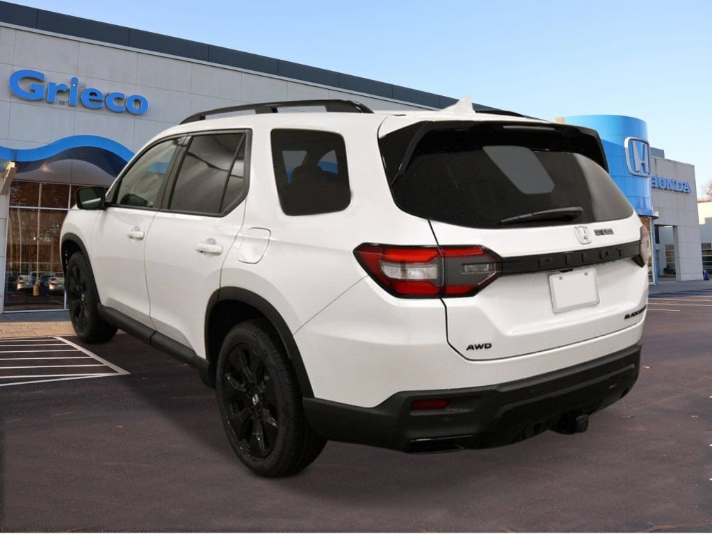 New 2026 Honda Pilot Black Edition image 3