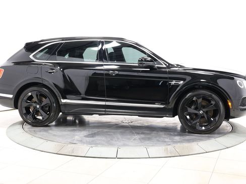 Used 2020 Bentley Bentayga Plug-In Hybrid AWD/4WD image 78