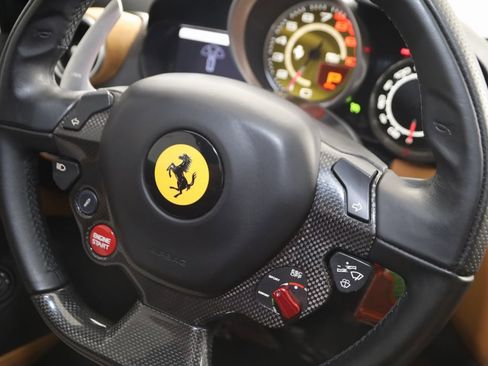 Used 2018 Ferrari California T image 66