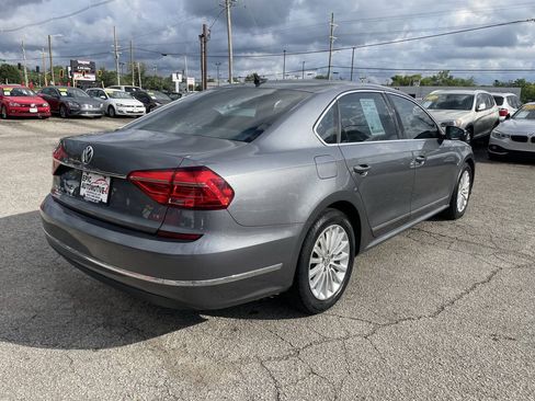 Used 2016 Volkswagen Passat 1.8T SE FWD image 5