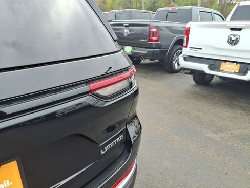 Certified 2023 Jeep Grand Cherokee Limited AWD/4WD image 25