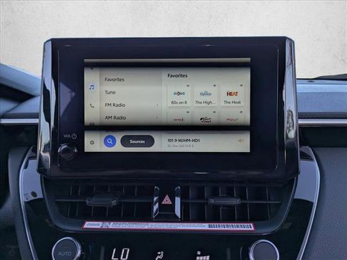 Used 2025 Toyota Corolla Cross SE image 14