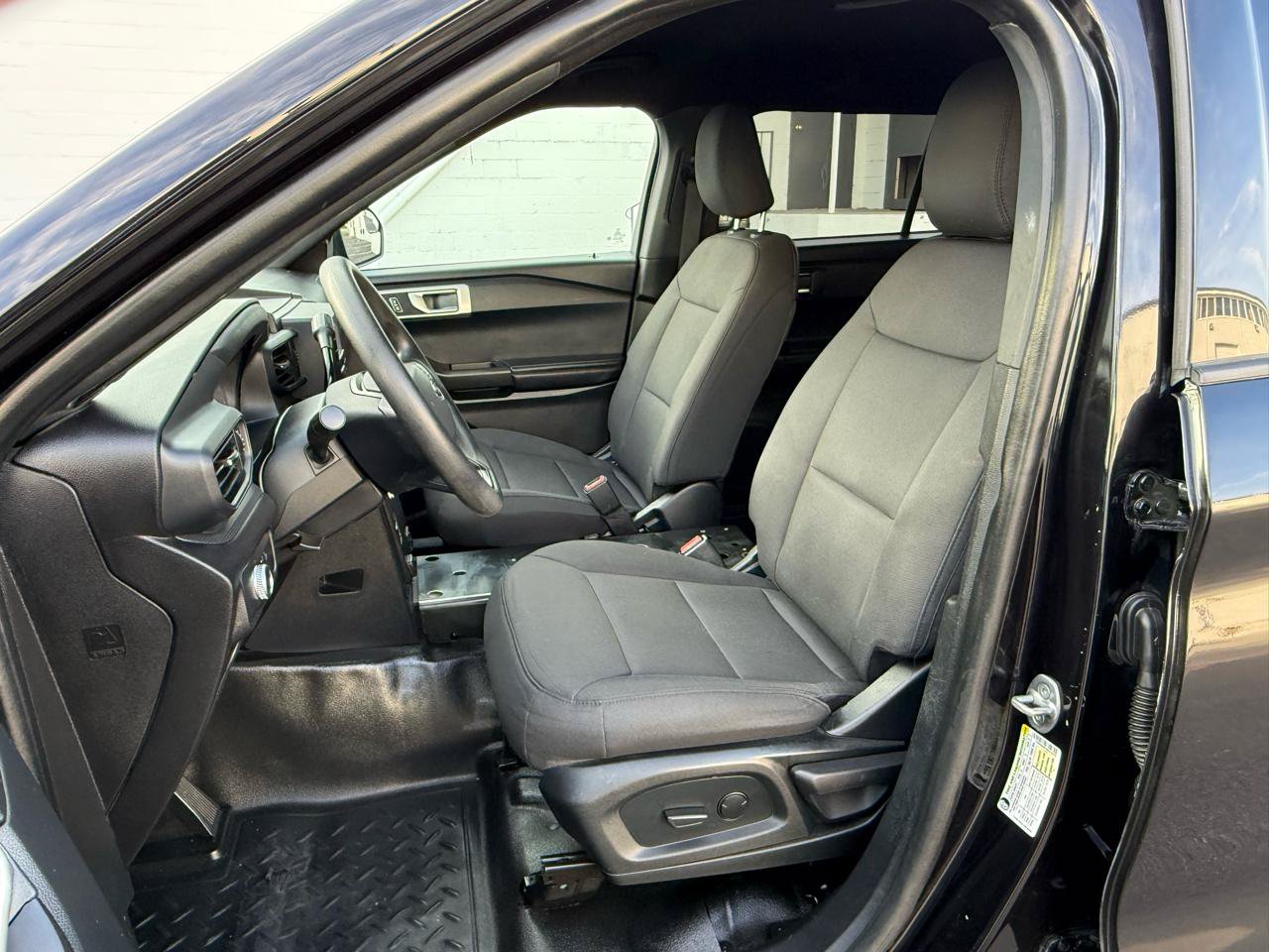 Used 2021 Ford Explorer 4WD Police Interceptor image 3