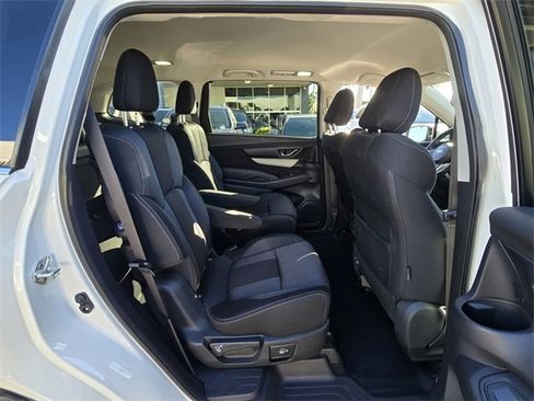 Used 2021 Subaru Ascent Premium w/ Convenience Package image 17