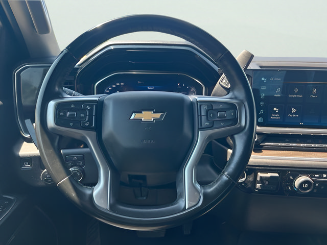 Used 2025 Chevrolet Silverado 1500 LT RWD image 16