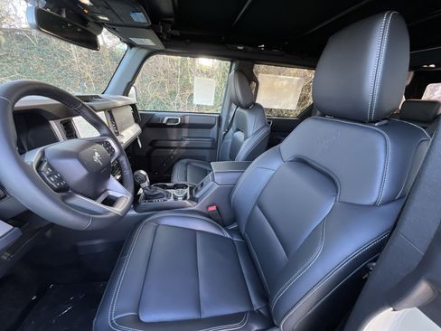 New 2025 Ford Bronco Outer Banks image 13