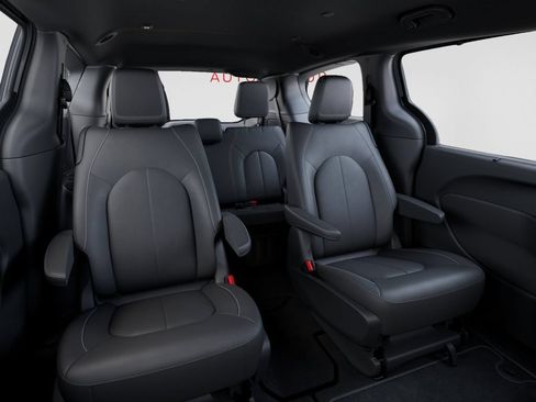 New 2026 Chrysler Pacifica Select FWD image 15