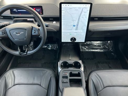 Certified 2025 Ford Mustang Mach-E Premium image 14