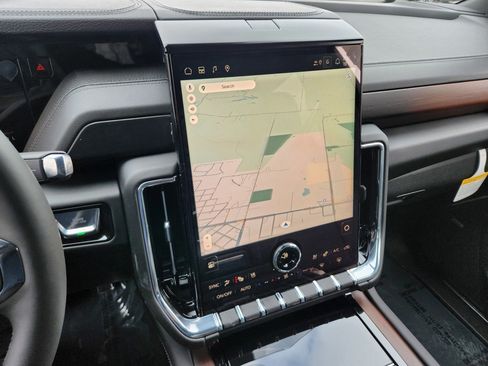 New 2026 GMC Yukon Denali image 7