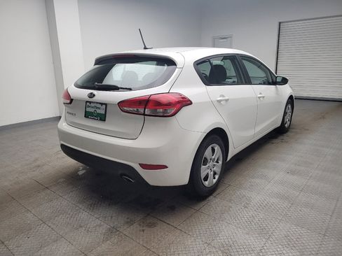 Used 2017 Kia Forte LX image 9